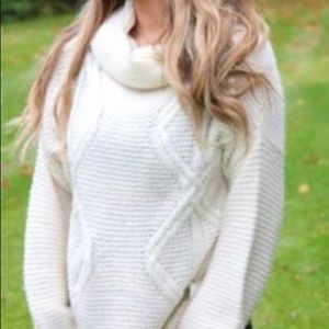 Kittenish “Don’t you wanna hire me?” sweater